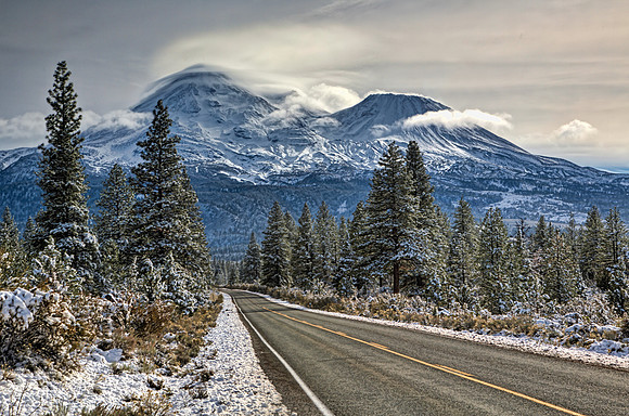 #571A - STORMY MT SHASTA HDR TDA (1:1.5)