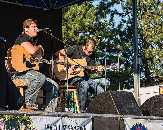 1E3A0594 - JOSH GRACIN CONCERT - HOY PARK