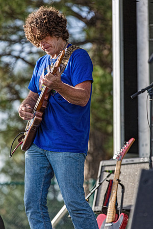 1E3A5041 THE DEADY BEARS BAND - HOY PARK - Copy