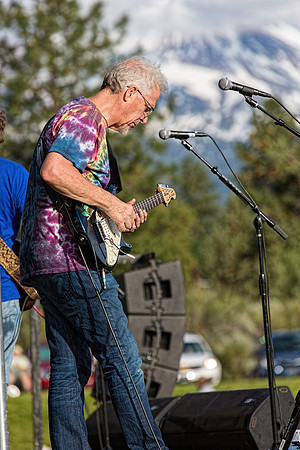 1E3A5048 THE DEADY BEARS BAND - HOY PARK