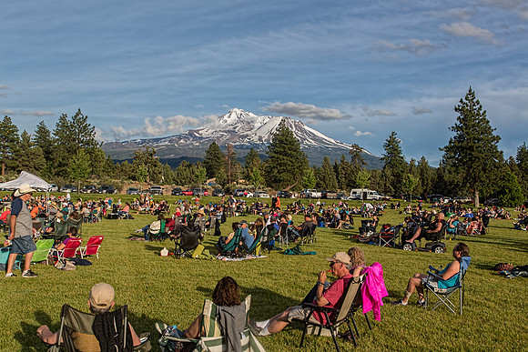 1E3A5068 MT SHASTA FROM HOY PARK CONCERT