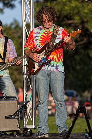 1E3A5078 THE DEADY BEARS BAND - HOY PARK