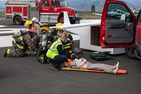PREPARING TO TRANSPORT E75A2268