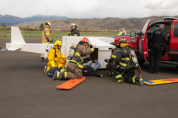 PREPARTING TO TRANSPORT E75A2264
