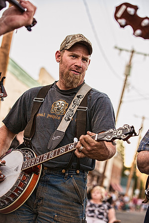 JAMMIN' ON MAIN