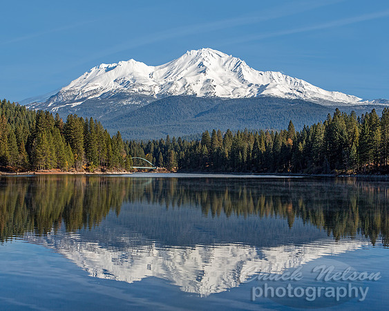 #643B - MT SHASTA FROM LAKE SISKIYOU TD (1:1.25)