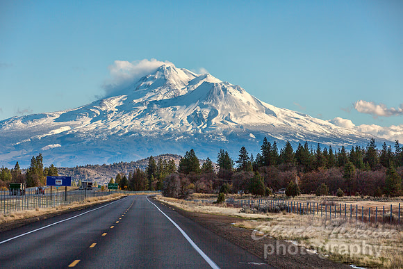 #652A - MT SHASTA FROM SOUTH OF YREKA TA (8X12)