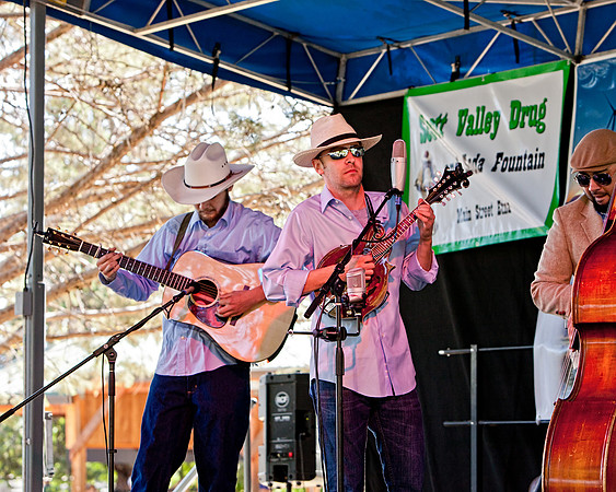 SNAP JACKSON AND THE KNOCK ON WOOD PLAYERS