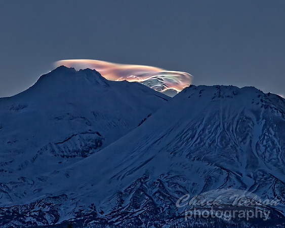 #417B - MOUNT SHASTA WITH GLOWING CLOUD TD (1:1.25)