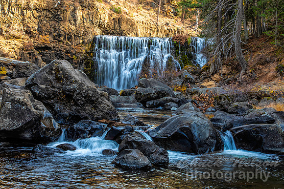#683A - MIDDEL FALLS ON THE McCLOUD (1:1.5)