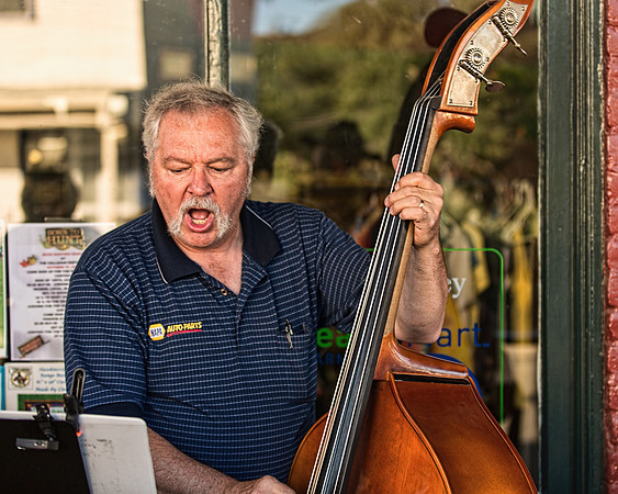 JAMMIN' ON MAIN
