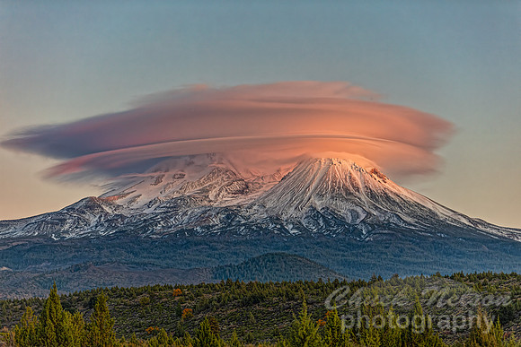 #729A - MT SHASTA WITH SUNSET LENTICULAR (1:1.5)