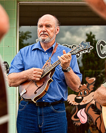 JAMMIN' ON MAIN