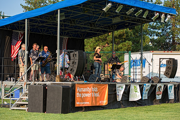 1E3A3783 BLUE RELISH BAND