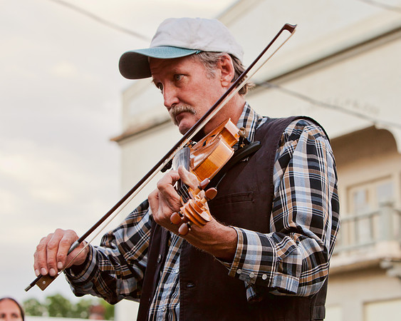 JAMMIN' ON MAIN