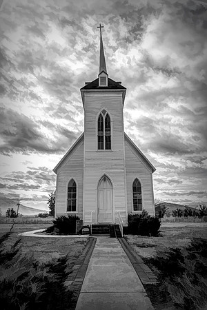 #784 - LITTLE SHASTA CHURCH BW (1:1.5)