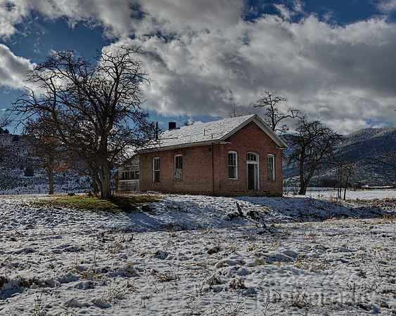 #416B - ABANDONED HOUSE IN SNOW HDR TD (1:1.25)