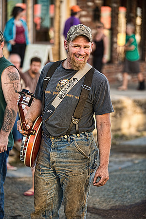 JAMMIN' ON MAIN