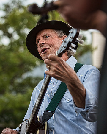 JAMMIN' ON MAIN