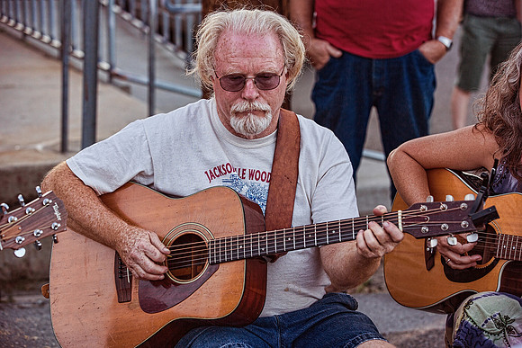 JAMMIN' ON MAIN
