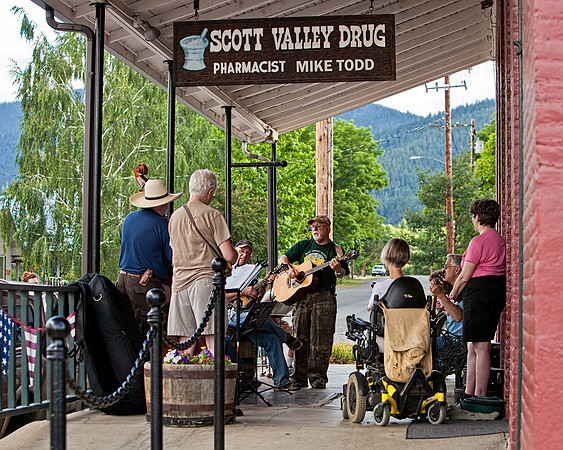 JAMMIN' ON MAIN