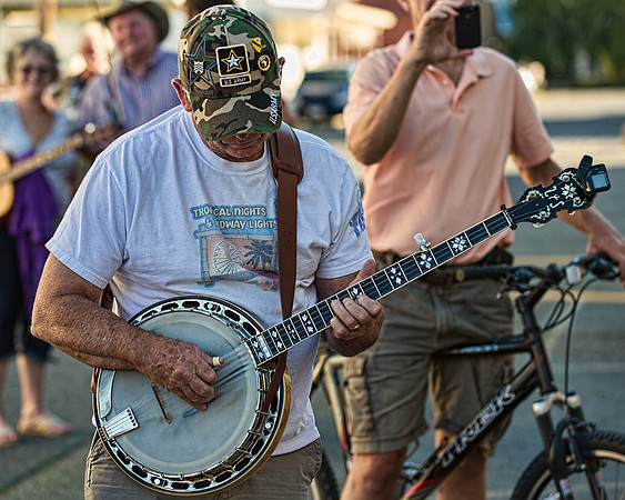 JAMMIN' ON MAIN